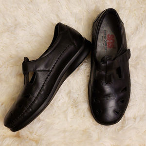 SAS Roamer Velcro Closure Womens Comfort Shoes